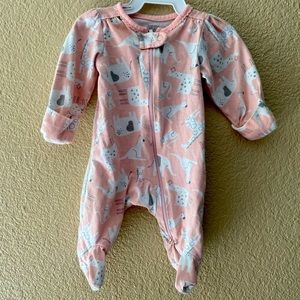 Size: NewBorn Color: Pink, White & Gray Brand: Carters Condition: Great